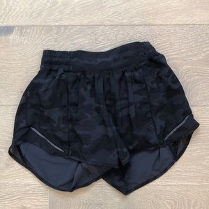 Camo Lululemon Hotty Hot Shorts!